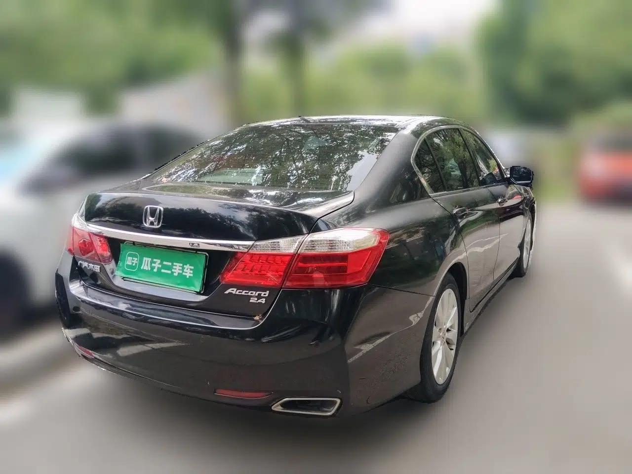 Honda Accord 2014 2.4L EX Luxury Edition — миниатюра 6