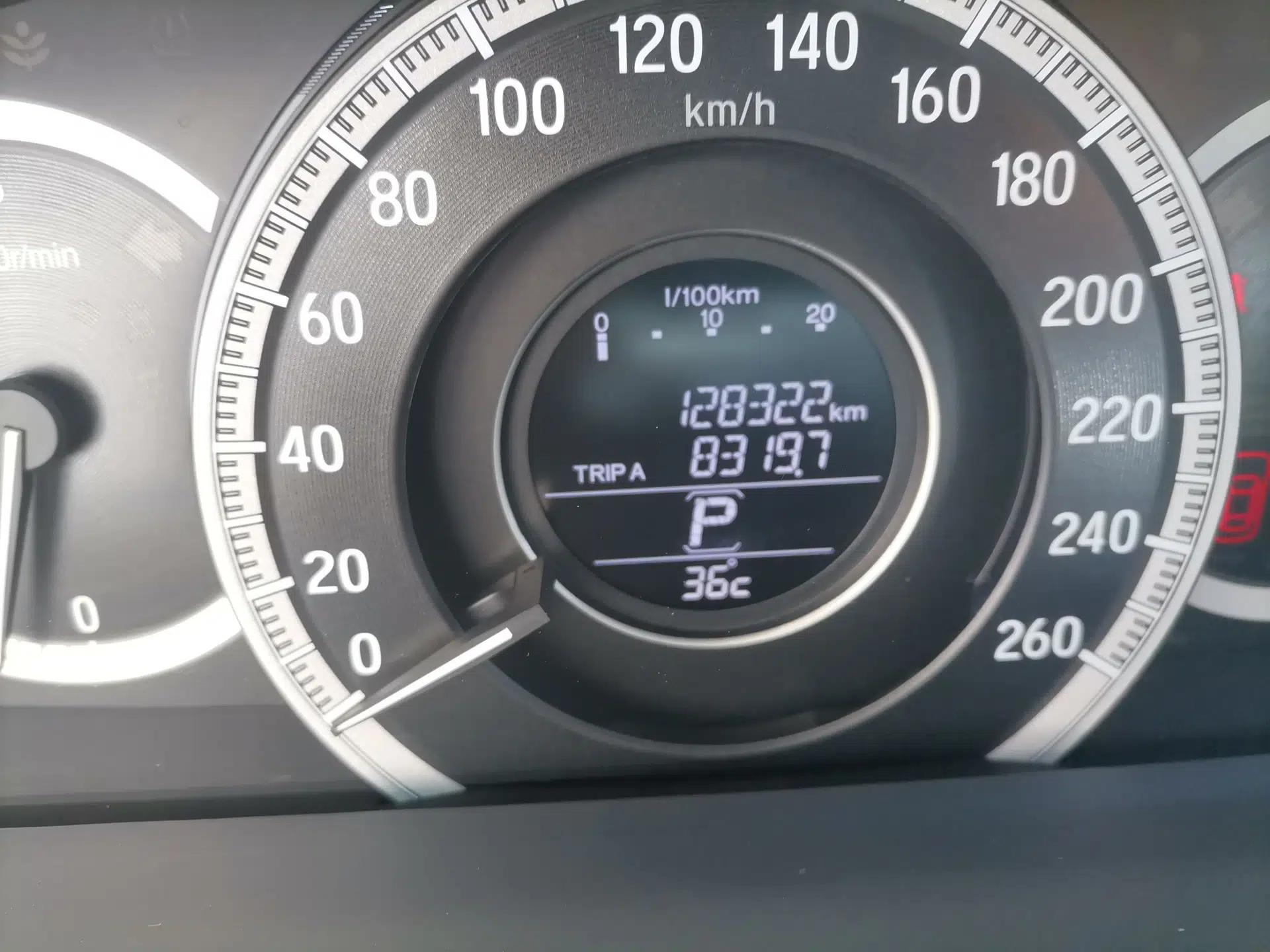 Honda Accord 2016 2.0L Comfort Edition — миниатюра 12