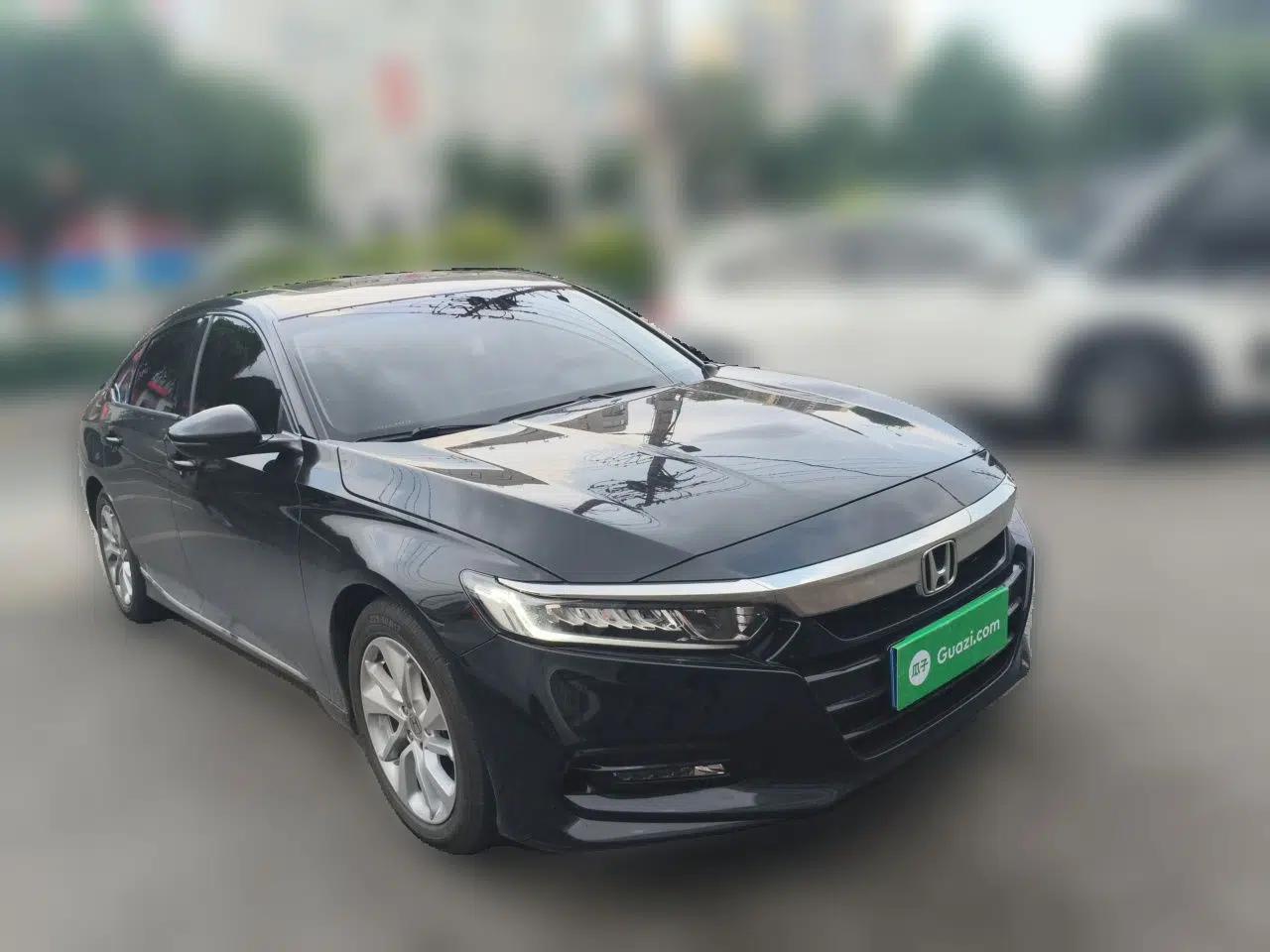 Honda Accord 2018 260TURBO Elite Edition China V — миниатюра 3
