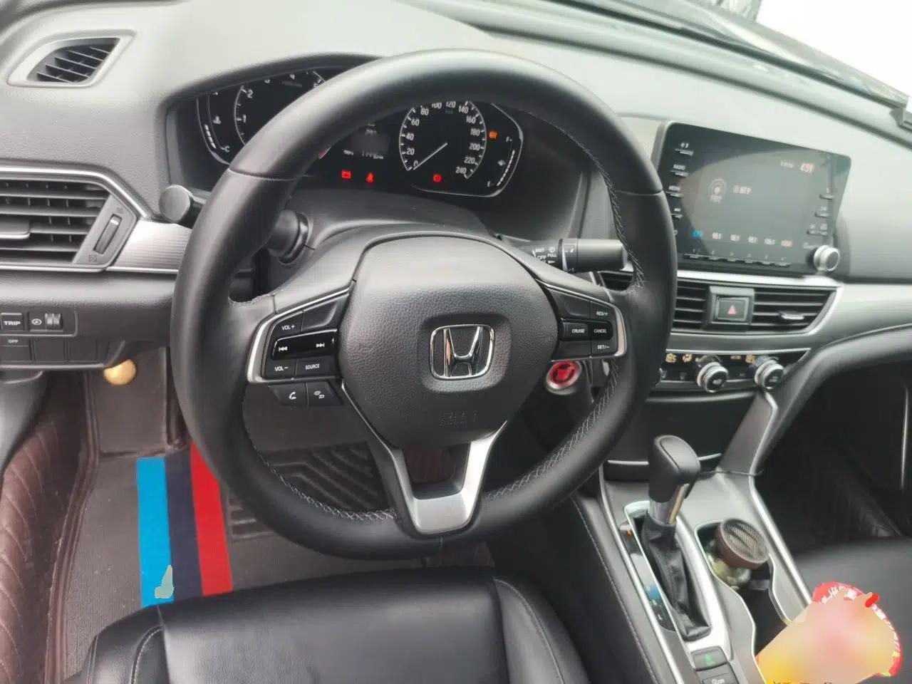 Honda Accord 2018 260TURBO Elite Edition China V — миниатюра 10