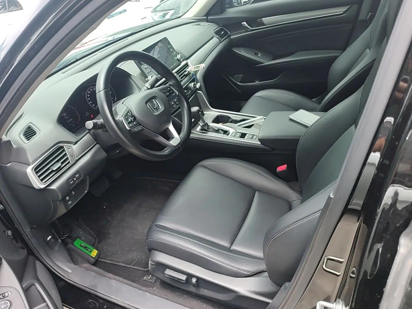 Honda Accord 2018 260TURBO Luxury Edition China VI — миниатюра 22