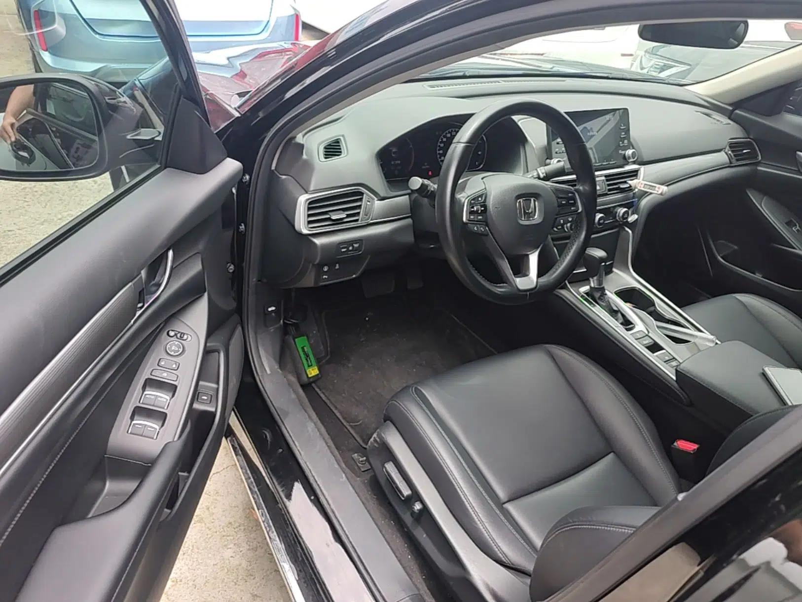 Honda Accord 2018 260TURBO Luxury Edition China VI — миниатюра 23