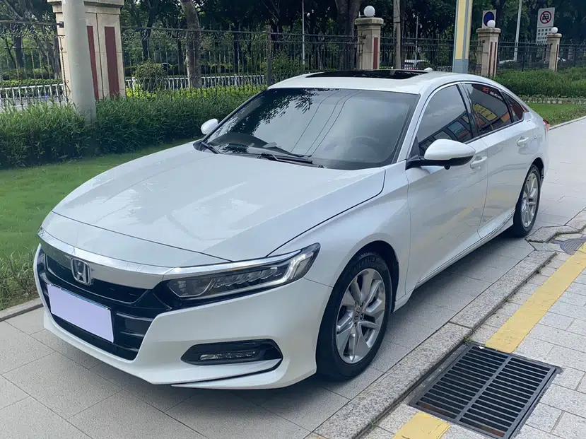 Honda Accord 2018 260TURBO Elite Edition China VI — миниатюра 1