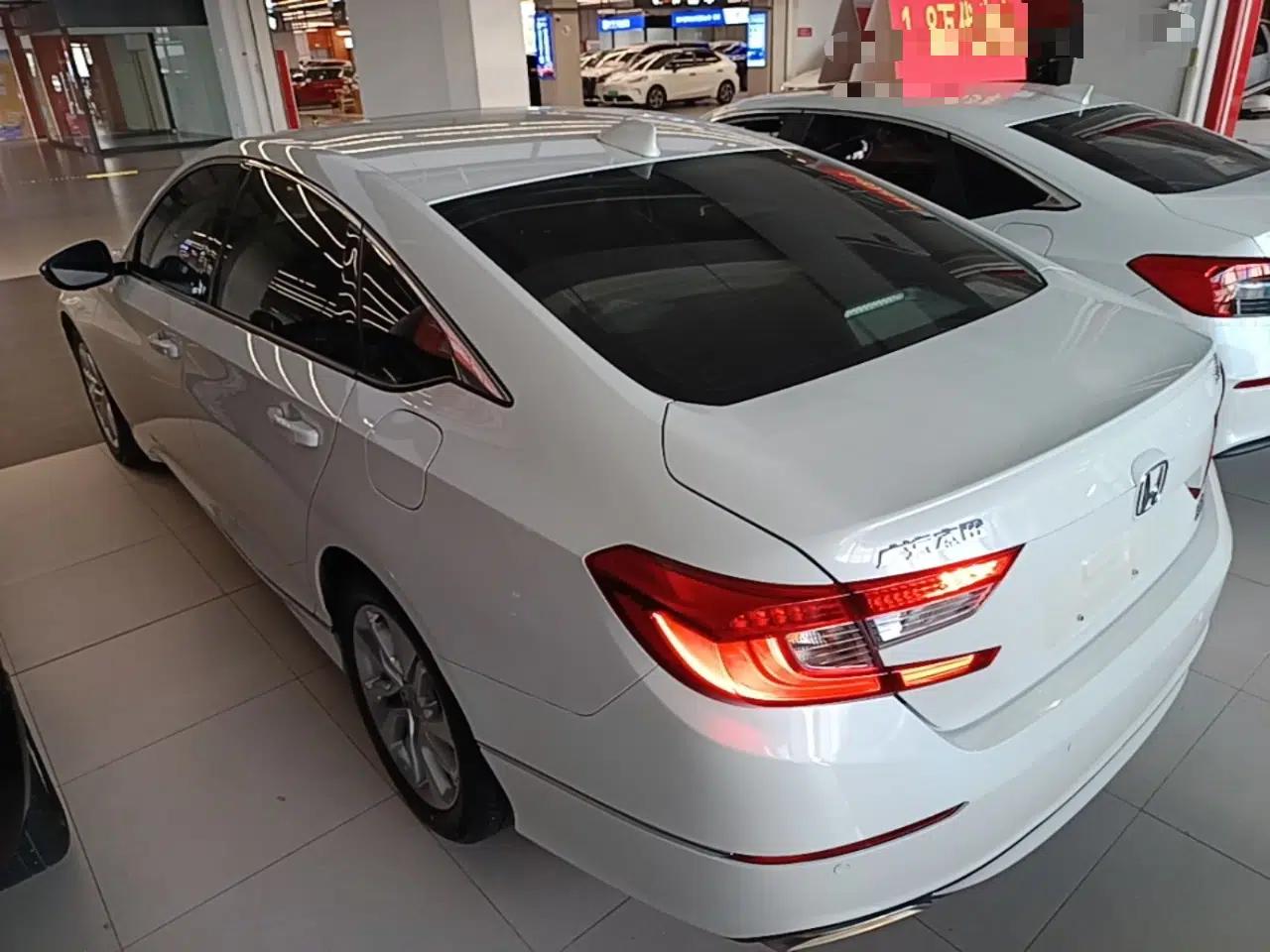Honda Accord 2018 260TURBO Elite Edition China VI — миниатюра 4