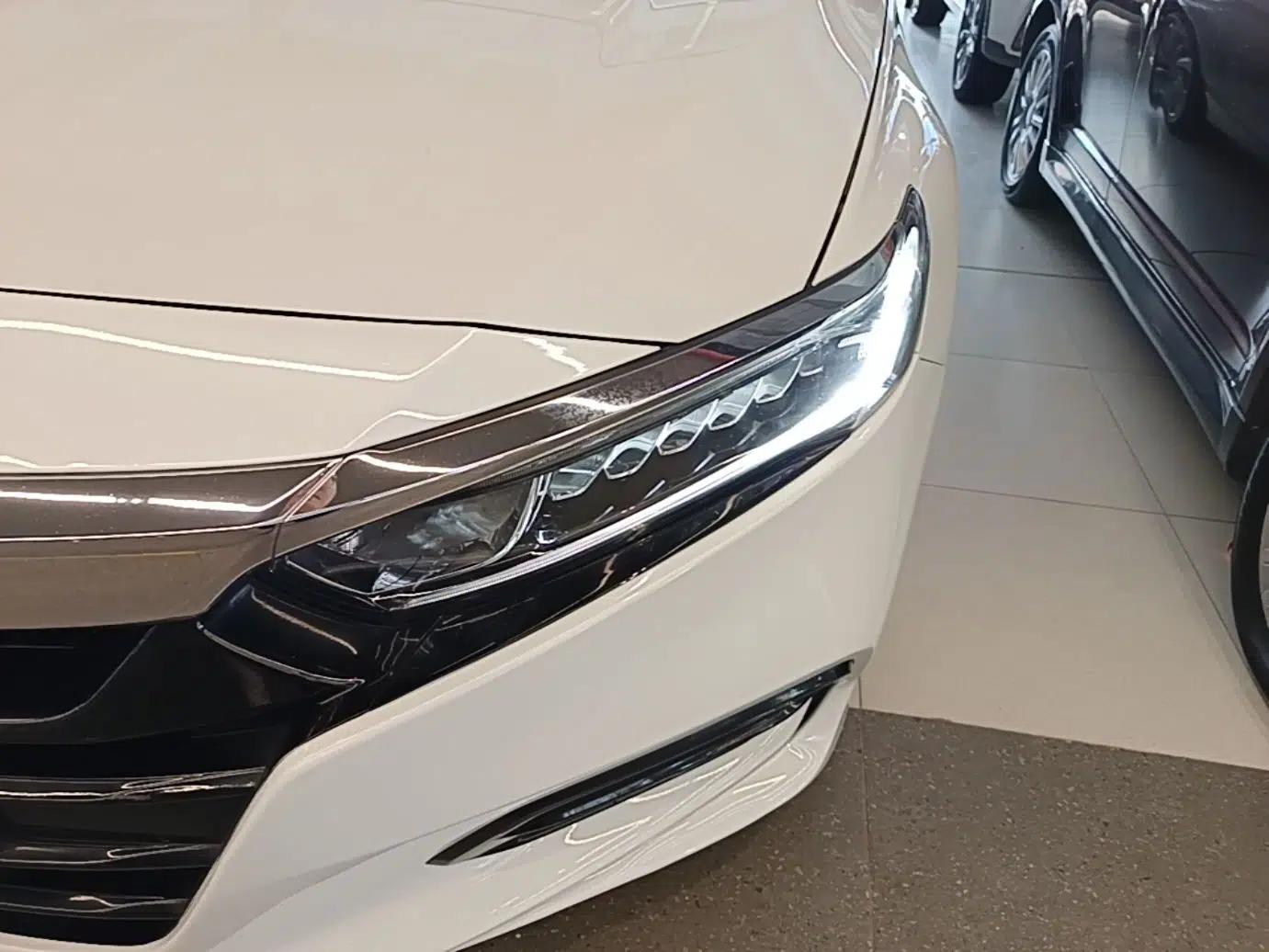 Honda Accord 2018 260TURBO Elite Edition China VI — миниатюра 8