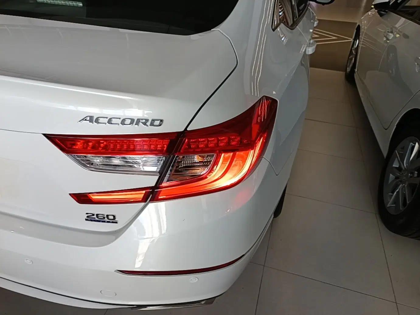 Honda Accord 2018 260TURBO Elite Edition China VI — миниатюра 9