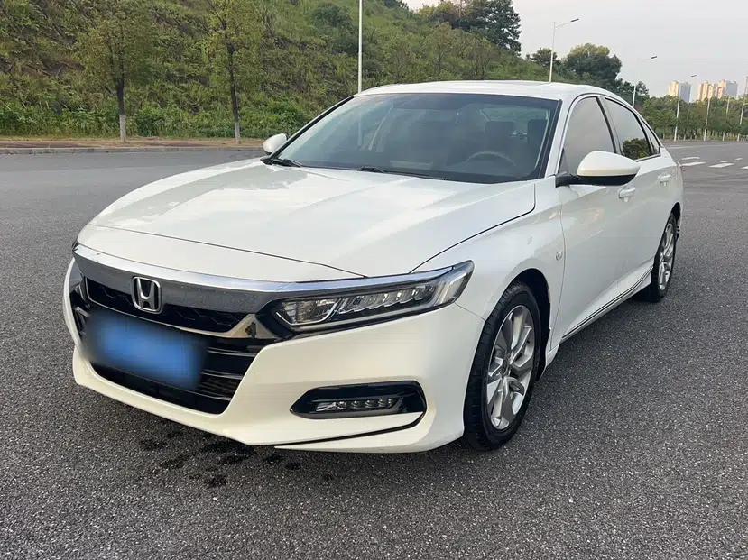 Honda Accord 2018 230TURBO Comfort Edition China VI Emission Standard — миниатюра 1