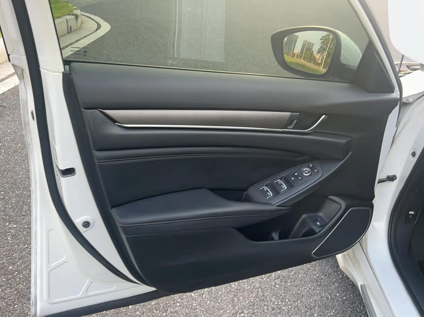 Honda Accord 2018 230TURBO Comfort Edition China VI Emission Standard — миниатюра 19