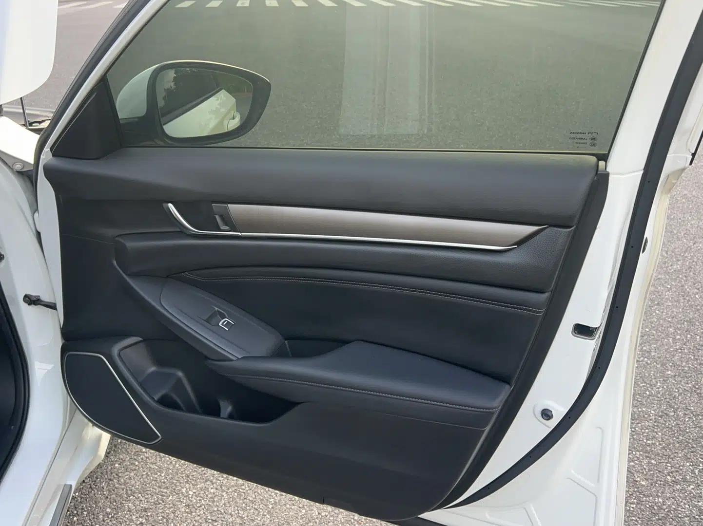 Honda Accord 2018 230TURBO Comfort Edition China VI Emission Standard — миниатюра 31