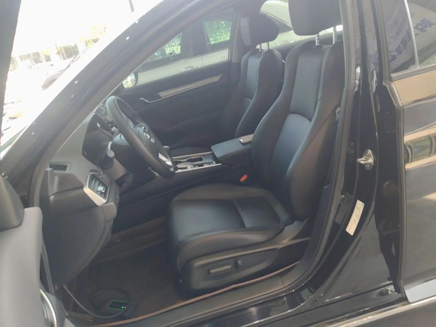 Honda Accord 2018 260TURBO Elite Edition China VI — миниатюра 22