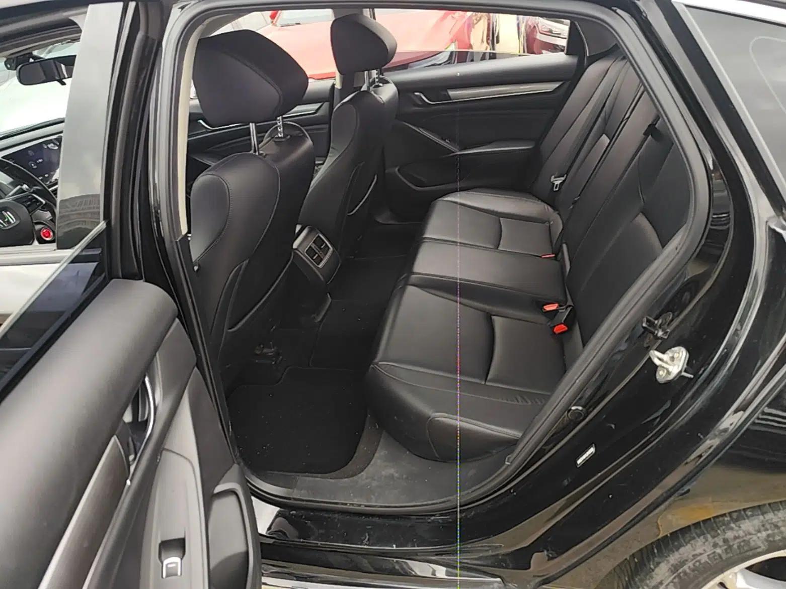 Honda Accord 2018 260TURBO Elite Edition China VI — миниатюра 20