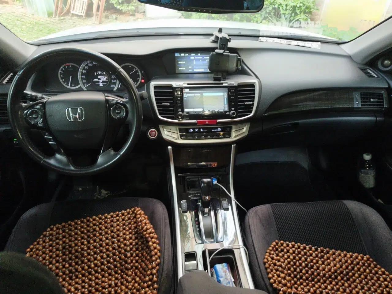 Honda Accord 2014 2.4L EX Luxury Edition — миниатюра 9
