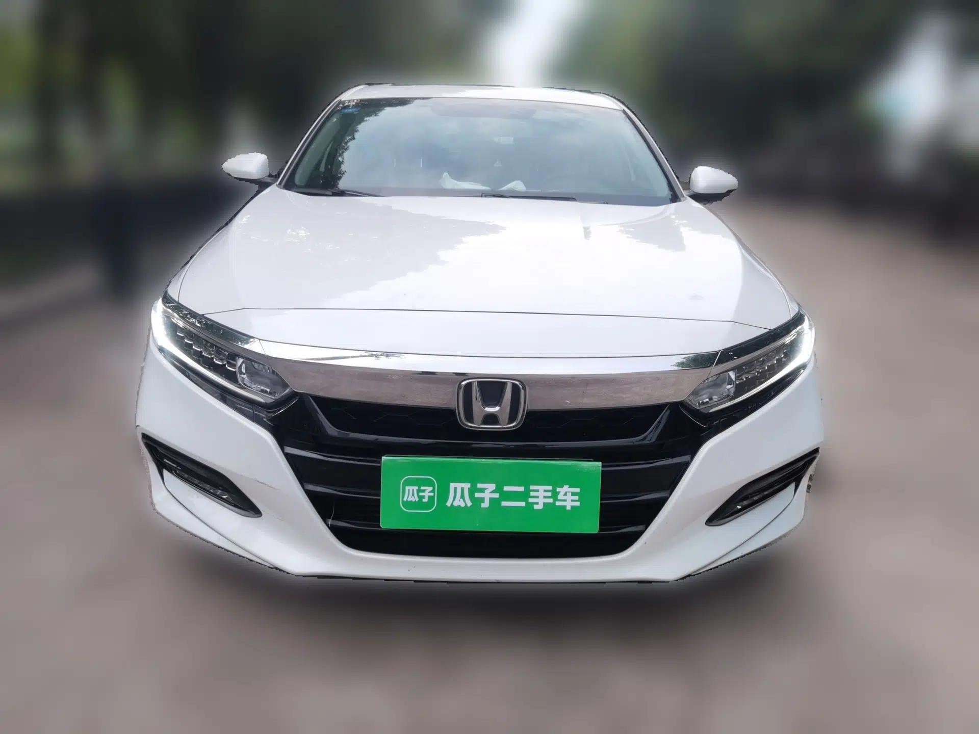 Honda Accord 2018 260TURBO Elite Edition China V — миниатюра 2
