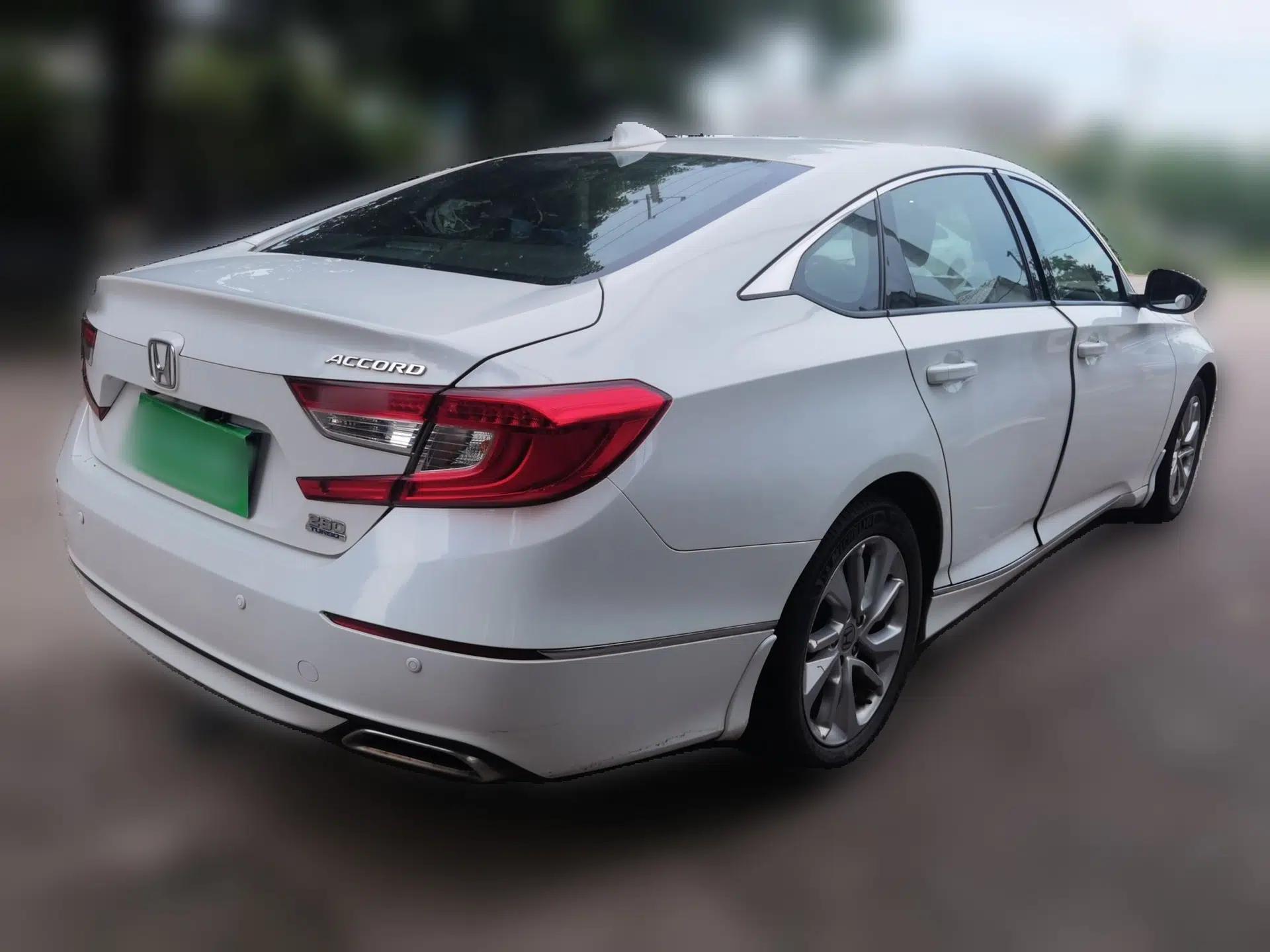 Honda Accord 2018 260TURBO Elite Edition China V — миниатюра 6