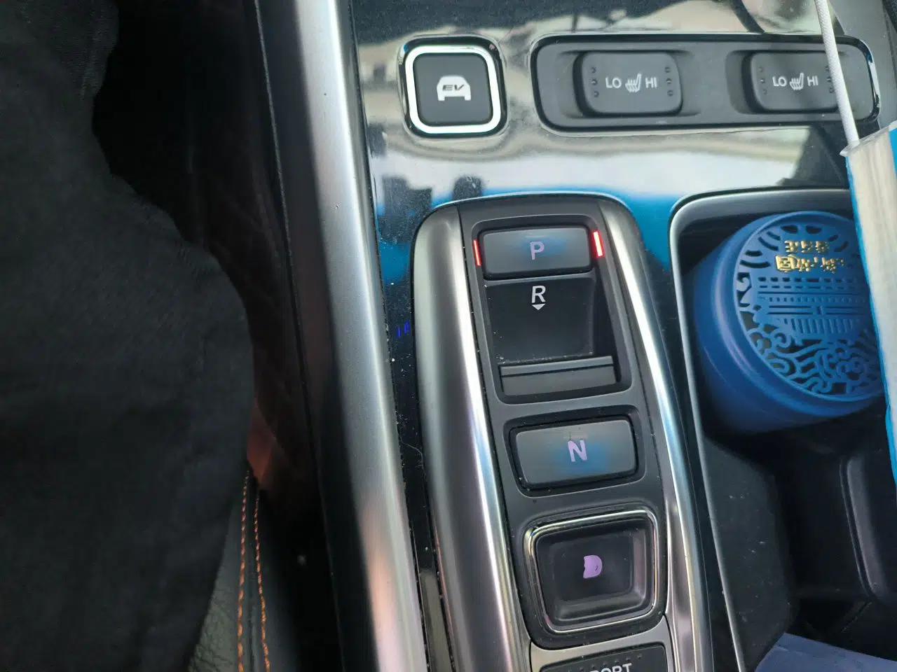 Honda Accord 2016 Hybrid 2.0L Sharp Edition — миниатюра 14