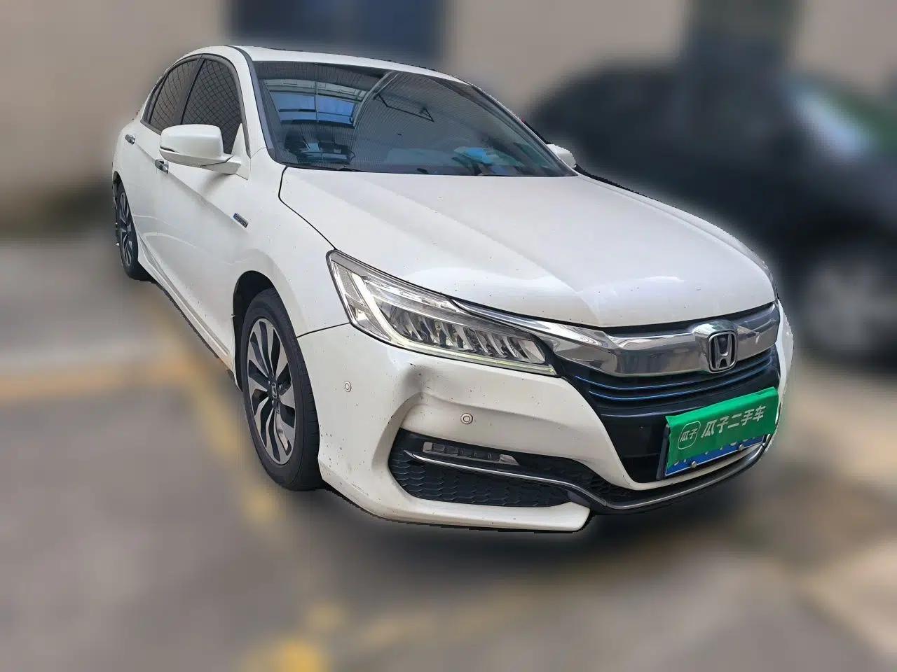 Honda Accord 2016 Hybrid 2.0L Sharp Edition — миниатюра 3