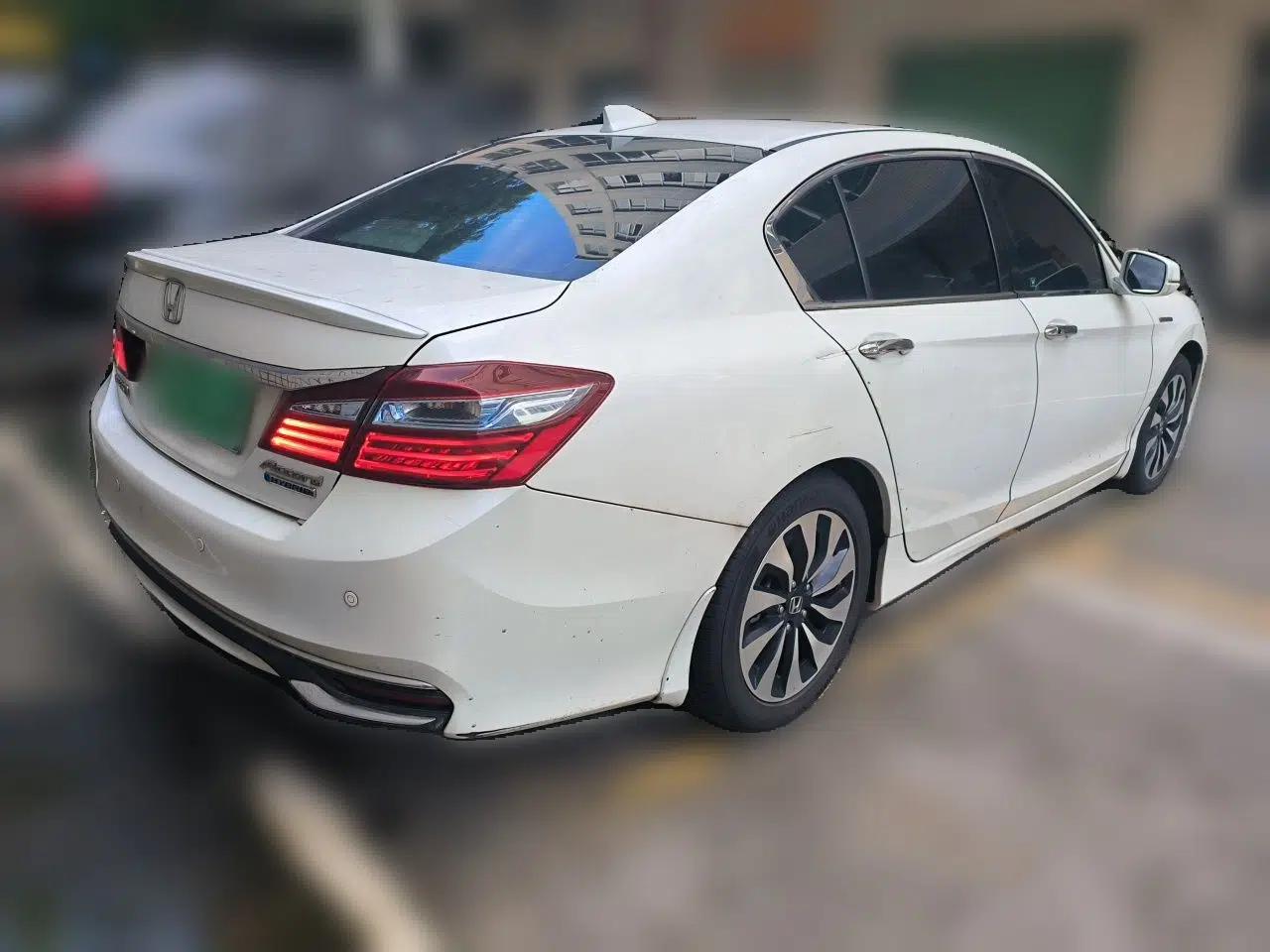 Honda Accord 2016 Hybrid 2.0L Sharp Edition — миниатюра 6