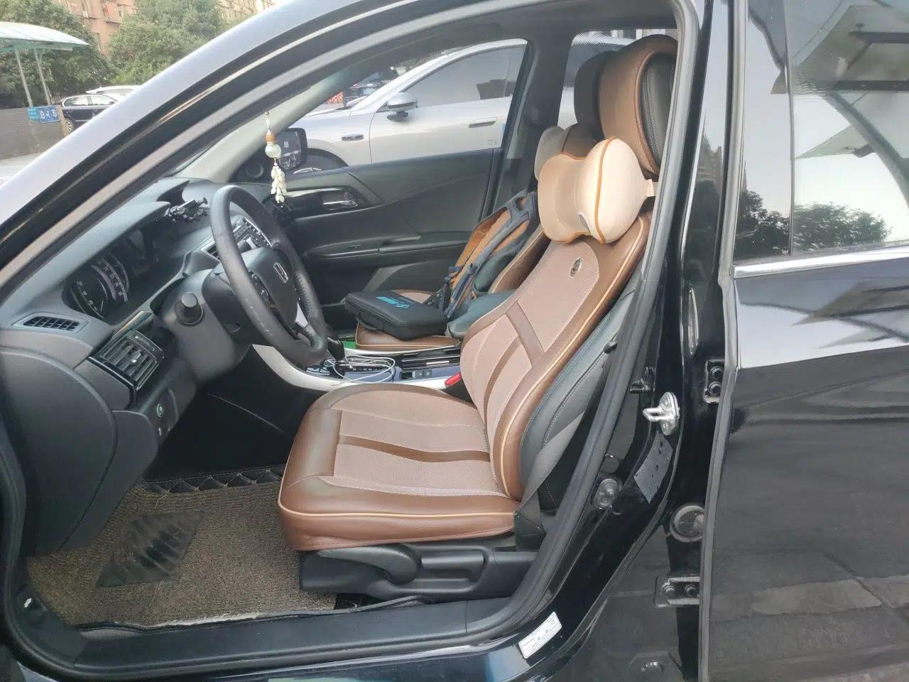 Honda Accord 2016 2.0L Elite Edition — миниатюра 15