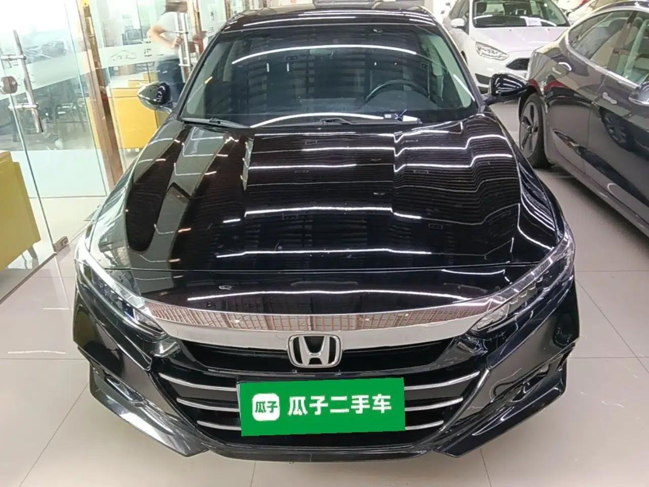 Honda Accord 2022 260TURBO Luxury Edition — миниатюра 2