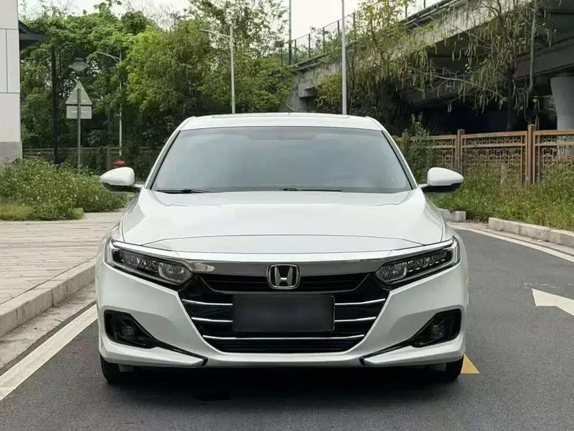 Honda Accord 2018 260TURBO Elite Edition China VI — миниатюра 1