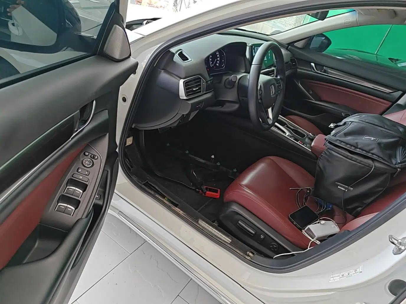 Honda Accord 2022 260TURBO Phantom Night · Prestige Edition — миниатюра 18
