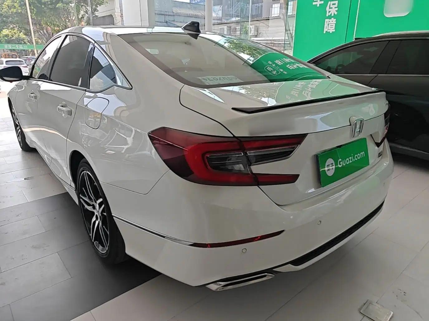 Honda Accord 2022 260TURBO Phantom Night · Prestige Edition — миниатюра 4