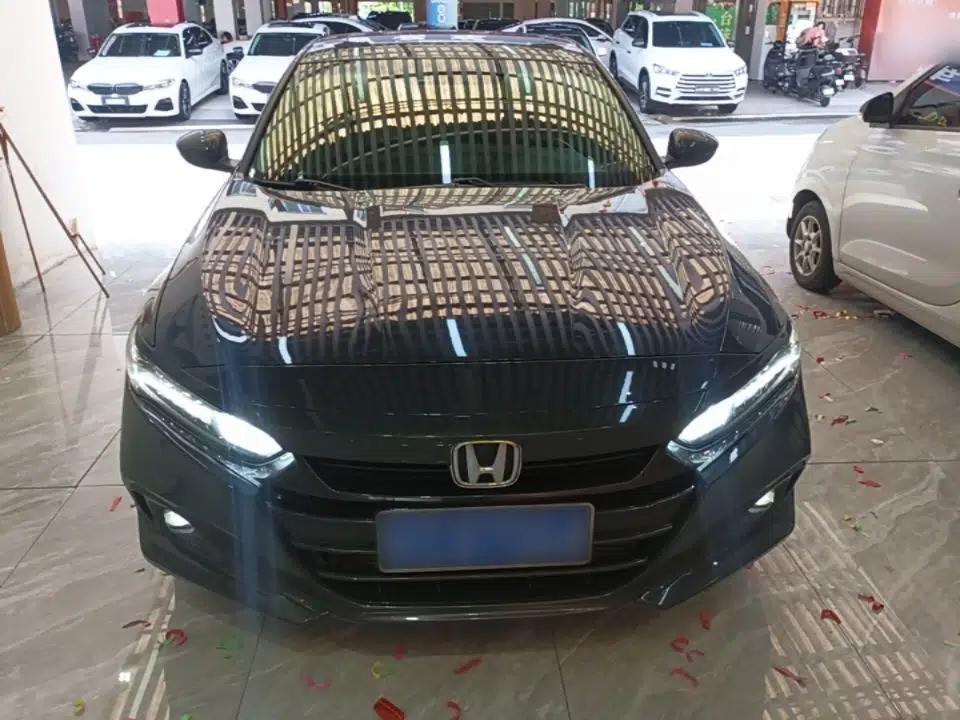 Honda Accord 2022 260TURBO Luxury Edition — миниатюра 2