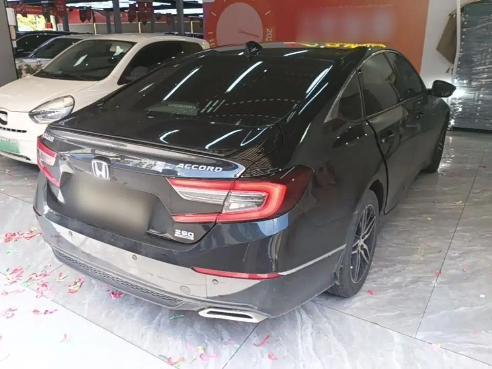 Honda Accord 2022 260TURBO Luxury Edition — миниатюра 6