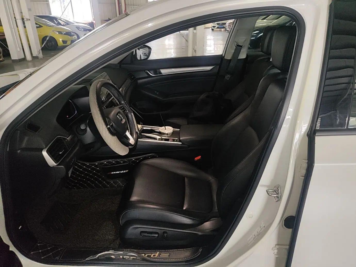 Honda Accord 2018 260TURBO Elite Edition China VI — миниатюра 17