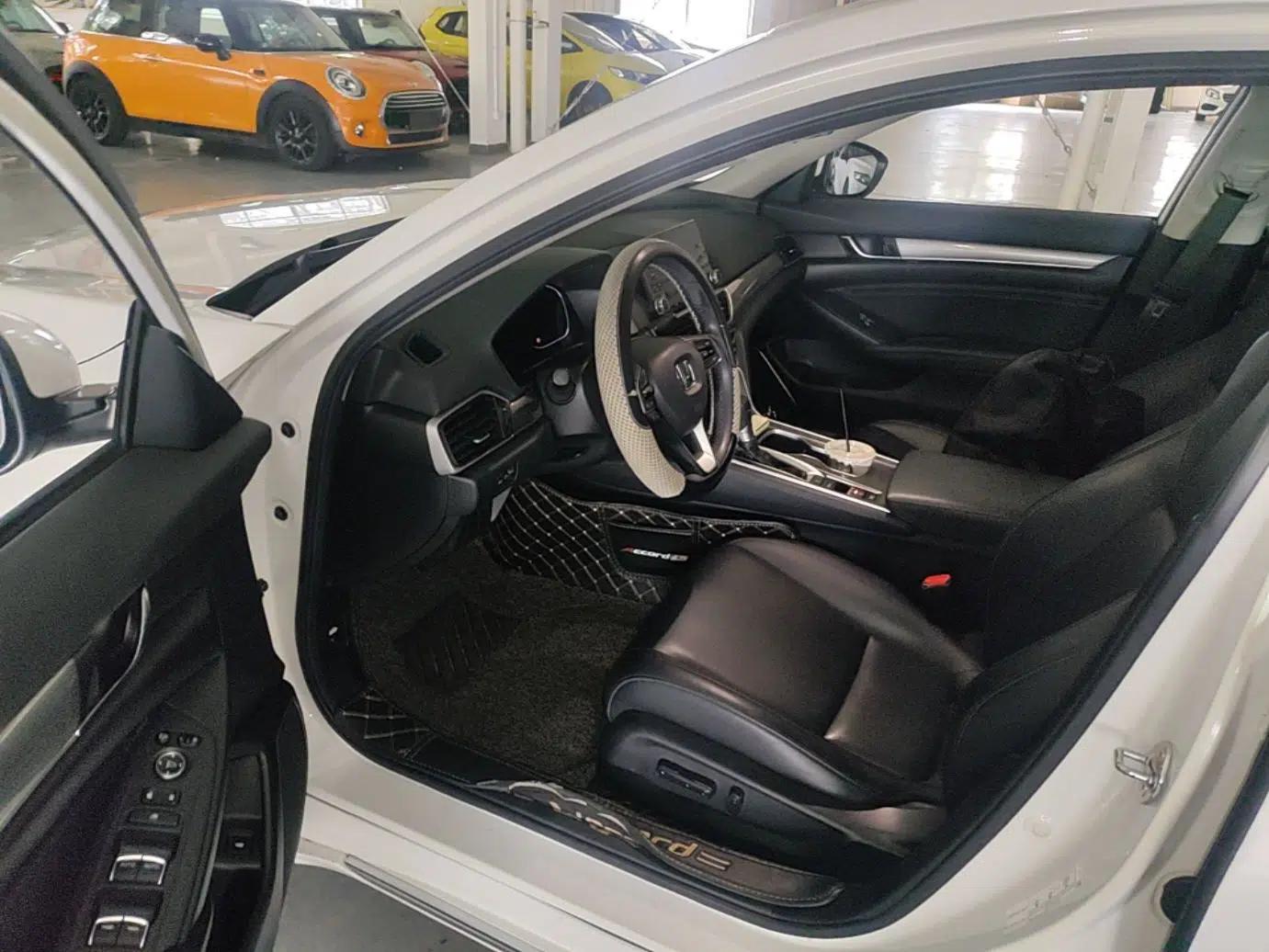 Honda Accord 2018 260TURBO Elite Edition China VI — миниатюра 18