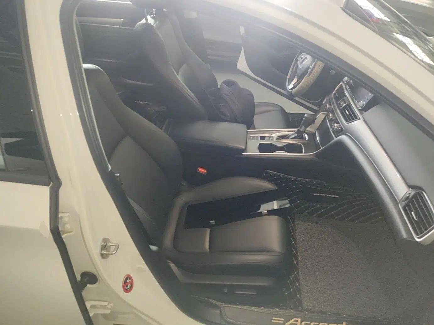 Honda Accord 2018 260TURBO Elite Edition China VI — миниатюра 19