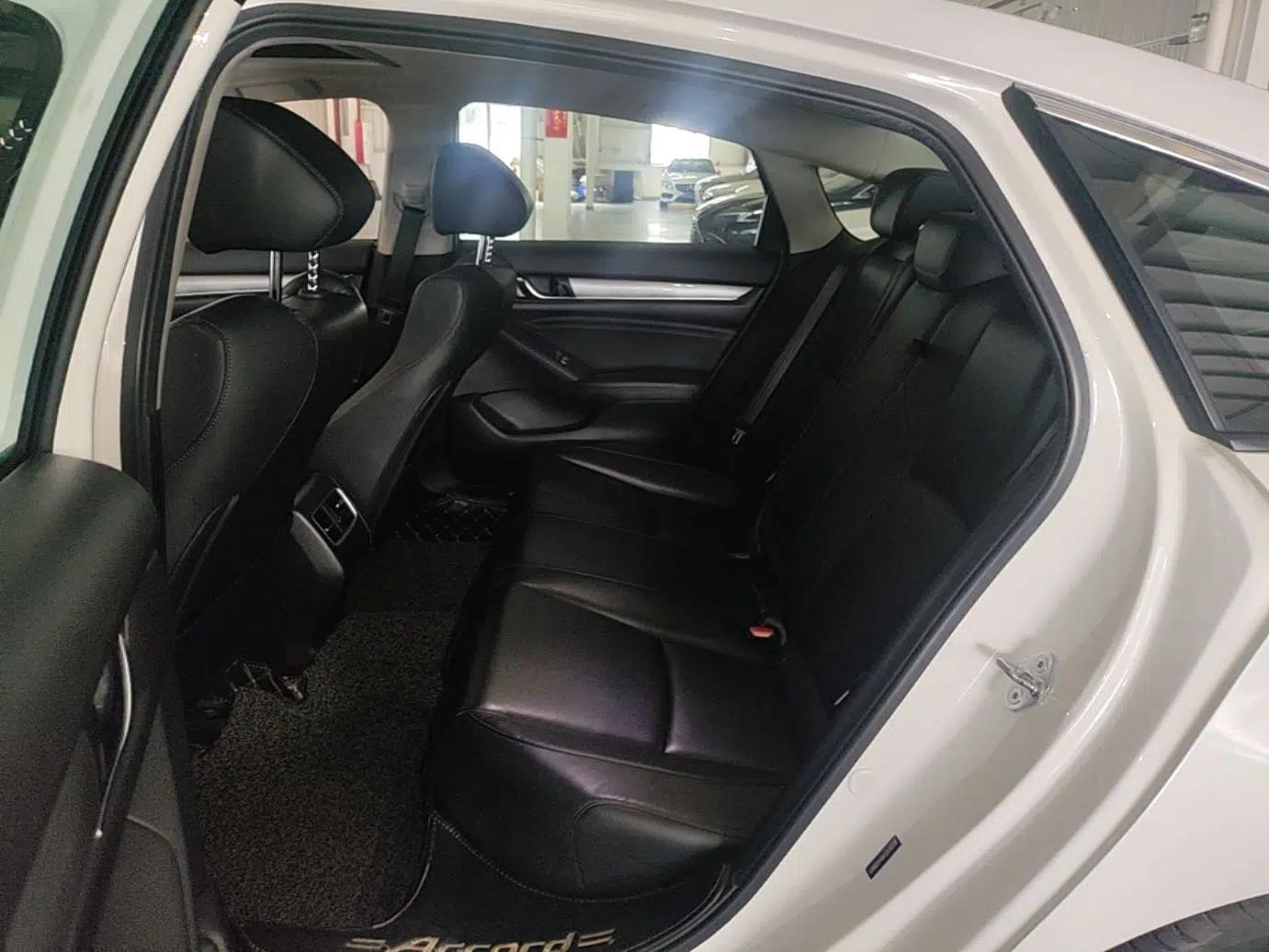 Honda Accord 2018 260TURBO Elite Edition China VI — миниатюра 20