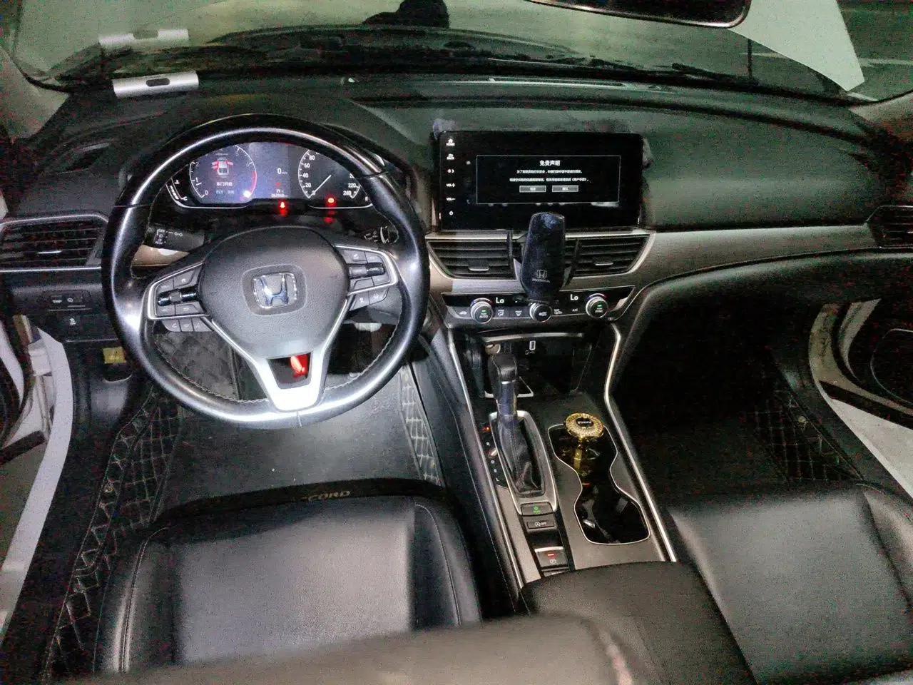 Honda Accord 2022 260TURBO Luxury Edition — миниатюра 9