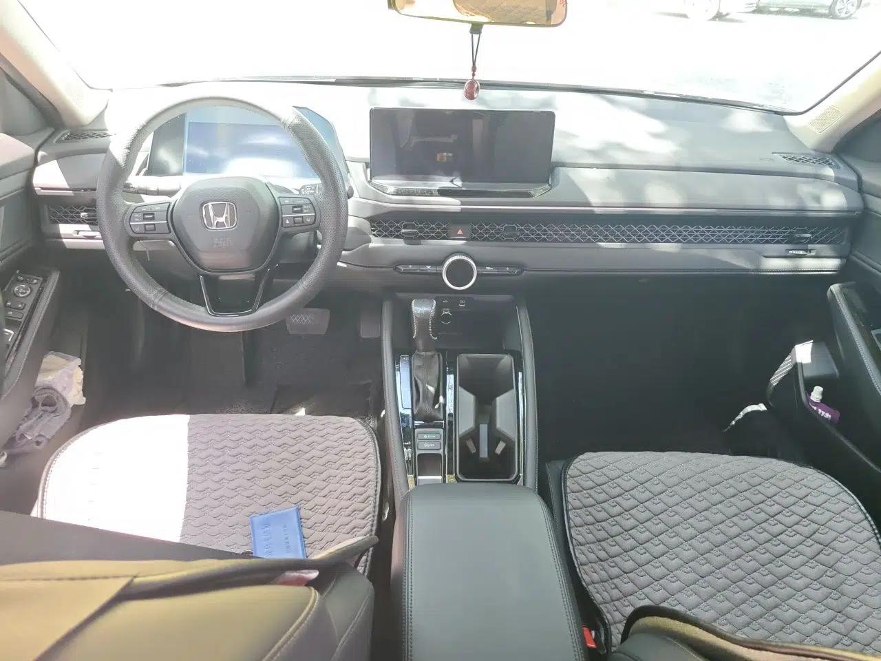 Honda Accord 2024 260TURBO Luxury Edition — миниатюра 9