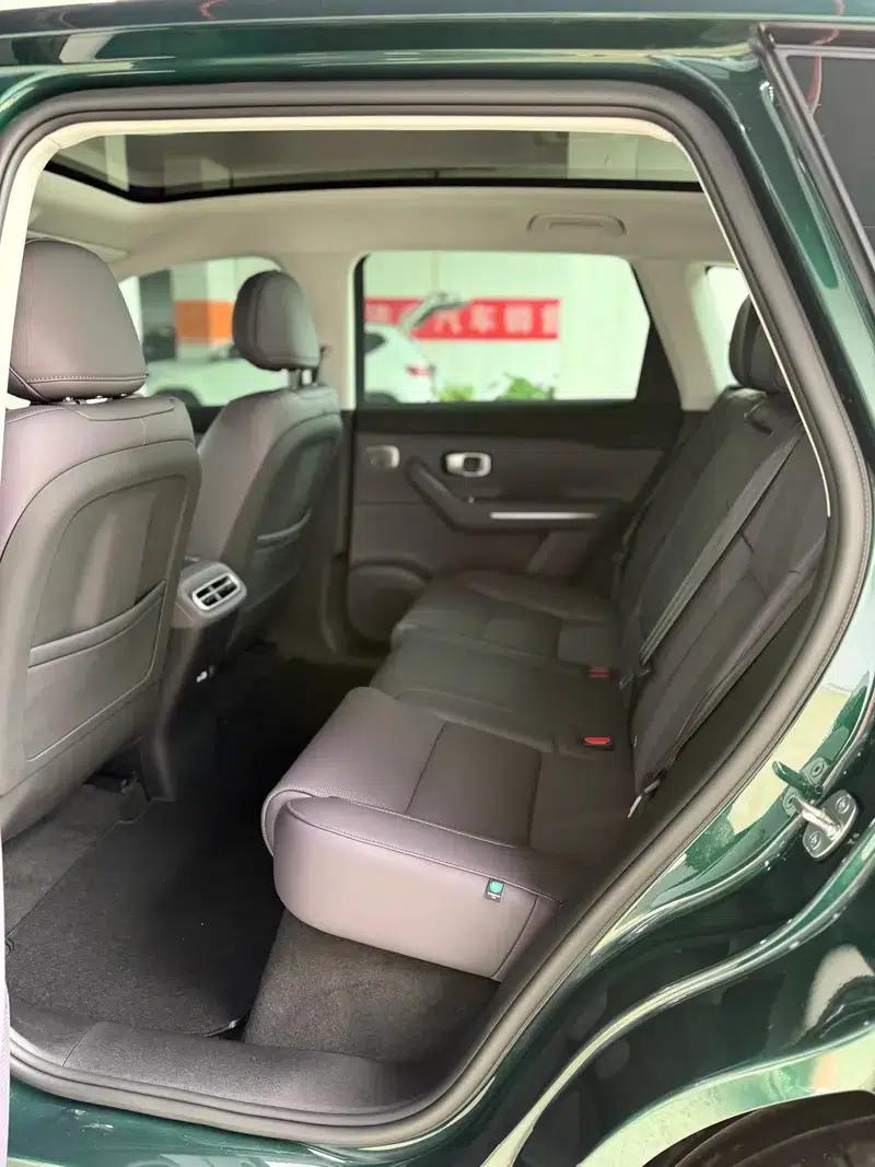 Leapmotor C10 2024 Range Extended Electric 210 Smart Edition — миниатюра 12