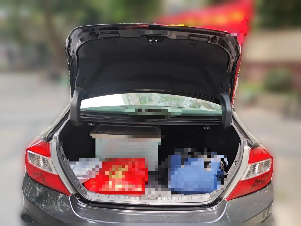 Honda Civic 2012 1.8L automatic comfort version — миниатюра 19