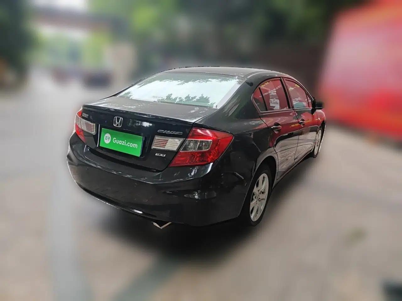 Honda Civic 2012 1.8L automatic comfort version — миниатюра 6