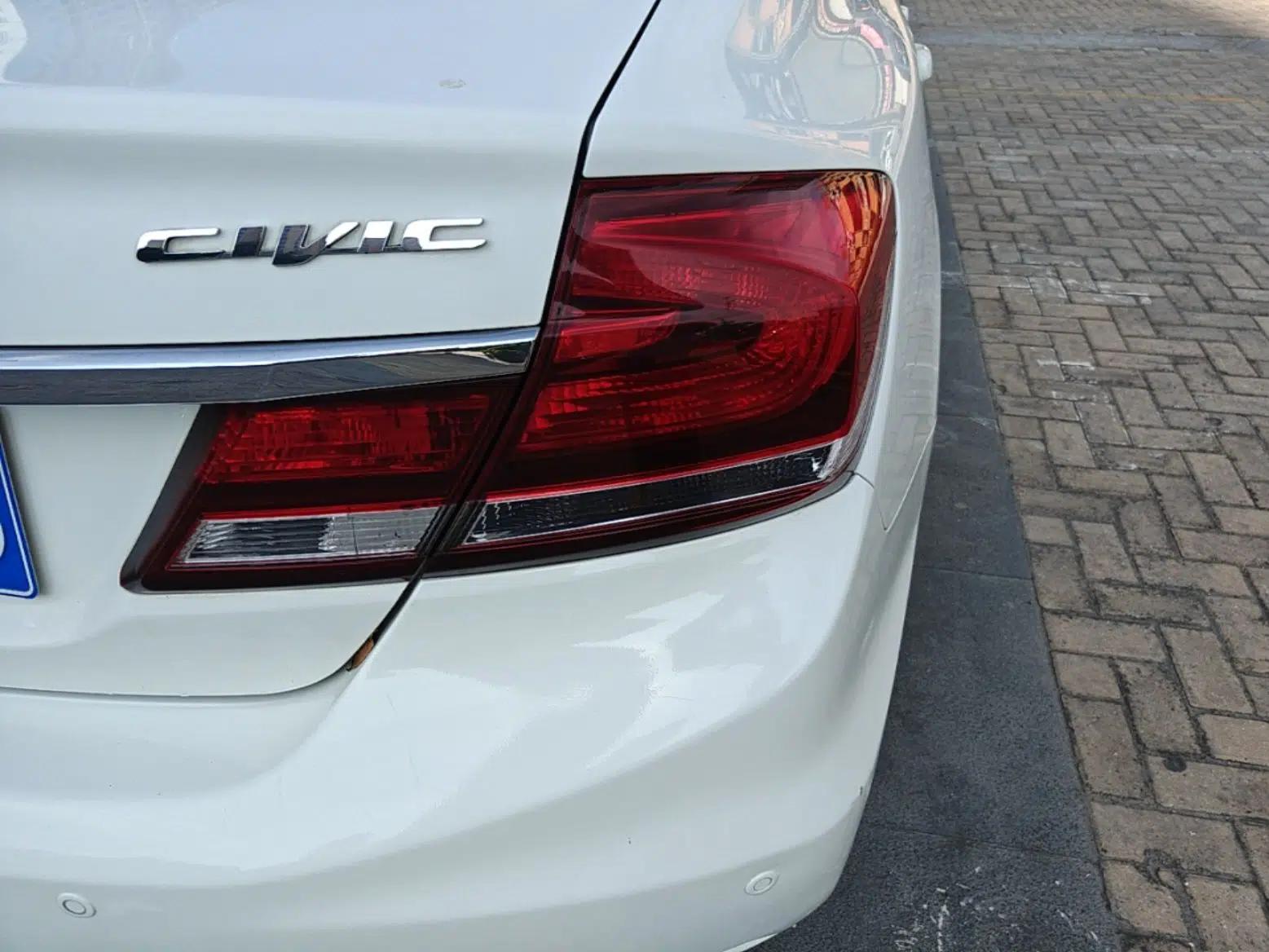 Honda Civic 2014 1.8L Automatic Classic Edition — миниатюра 12