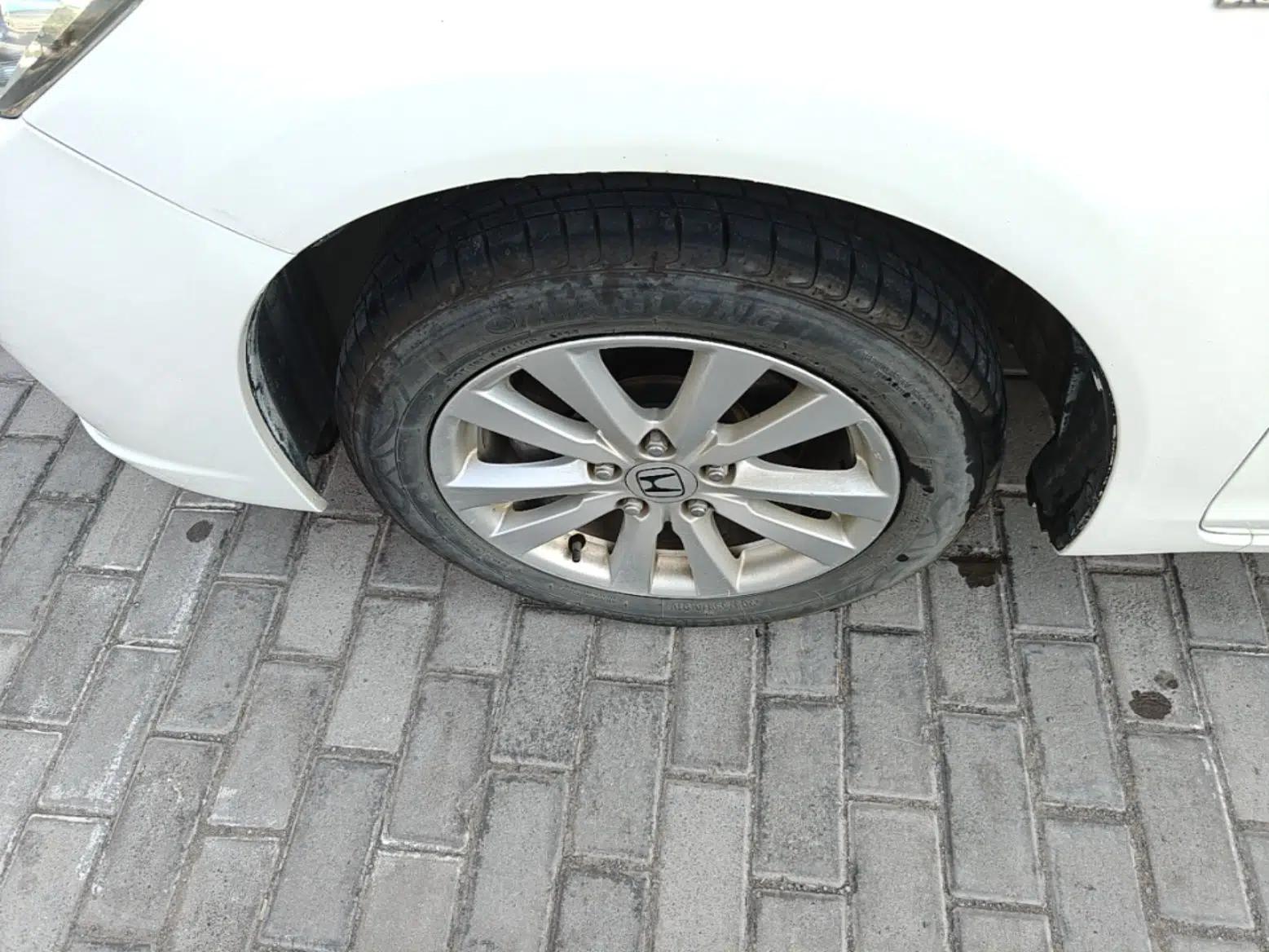 Honda Civic 2014 1.8L Automatic Classic Edition — миниатюра 13