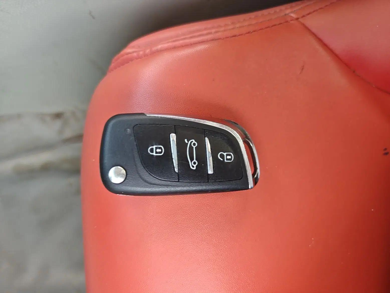 Honda Civic 2014 1.8L Automatic Classic Edition — миниатюра 31