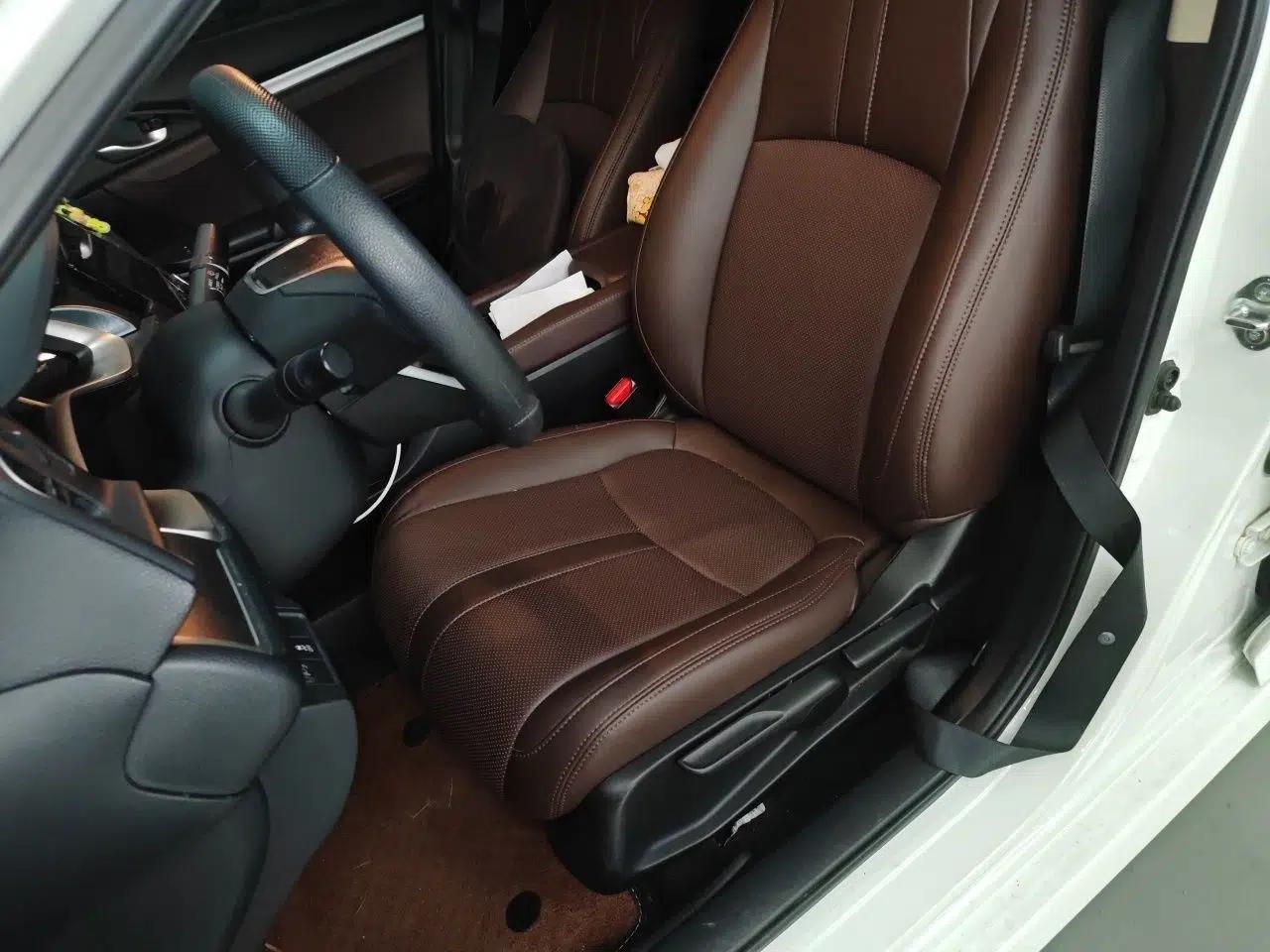 Honda Civic 2016 220TURBO CVT Luxury Edition — миниатюра 12