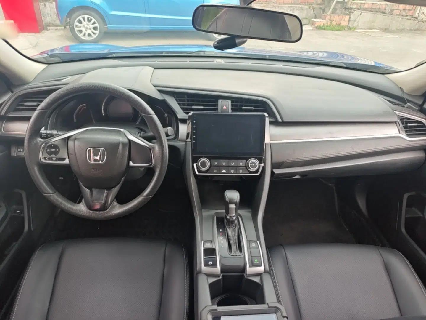 Honda Civic 2016 180TURBO CVT Comfort Version — миниатюра 12