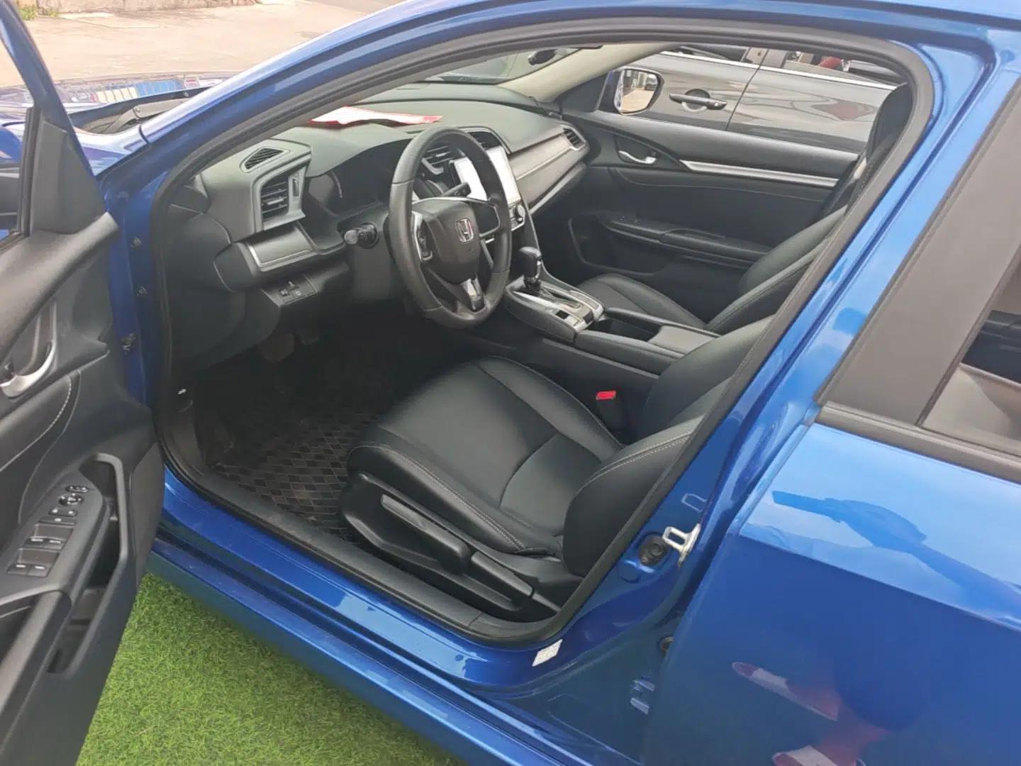 Honda Civic 2016 180TURBO CVT Comfort Version — миниатюра 17