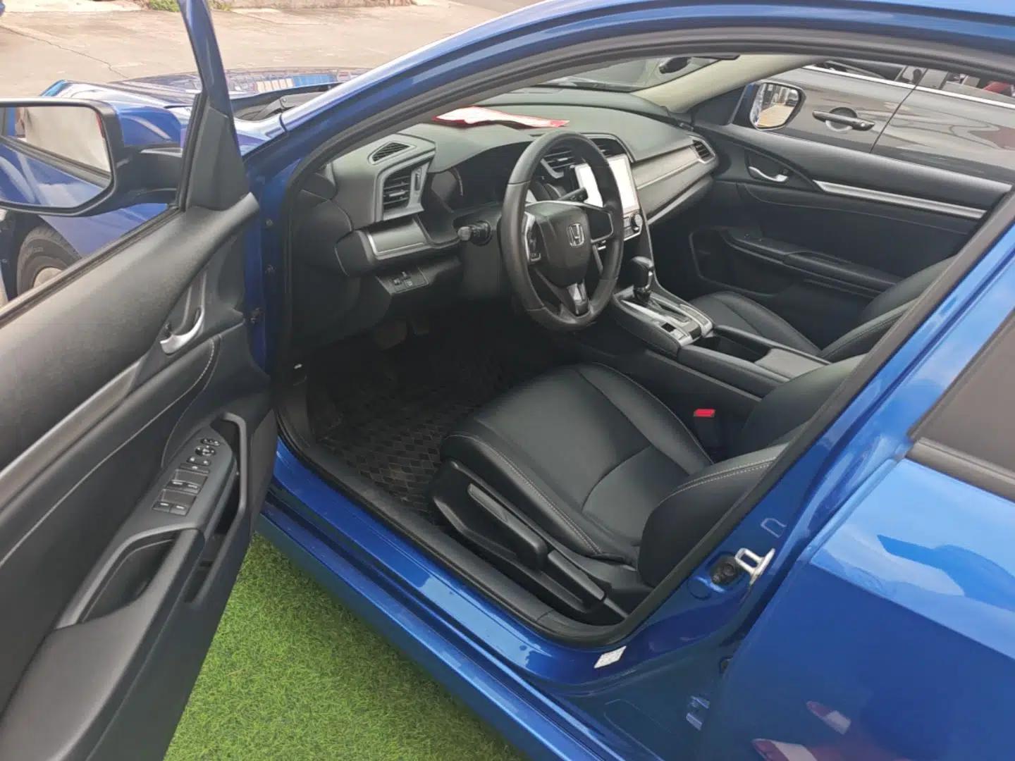 Honda Civic 2016 180TURBO CVT Comfort Version — миниатюра 18