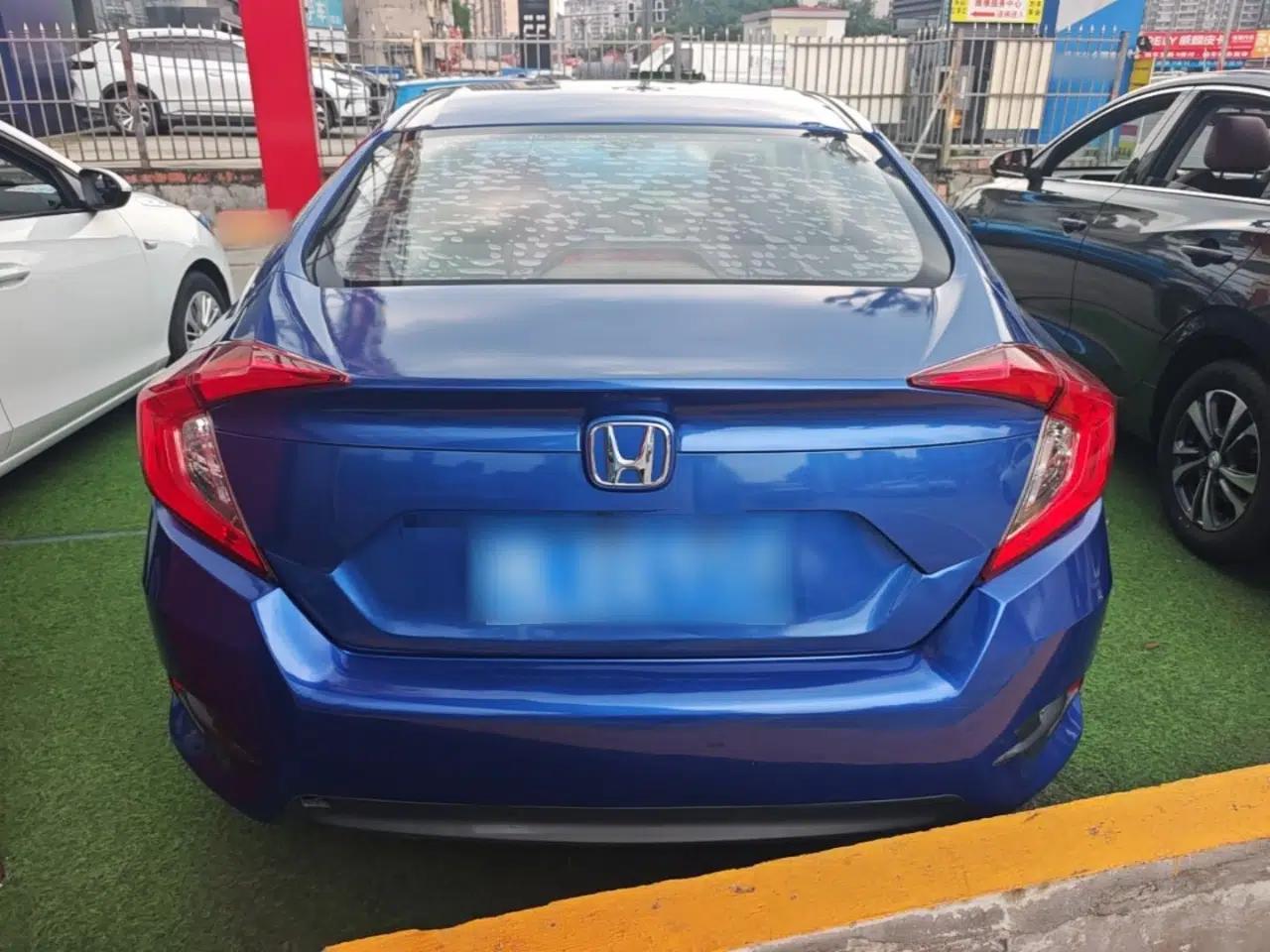 Honda Civic 2016 180TURBO CVT Comfort Version — миниатюра 5