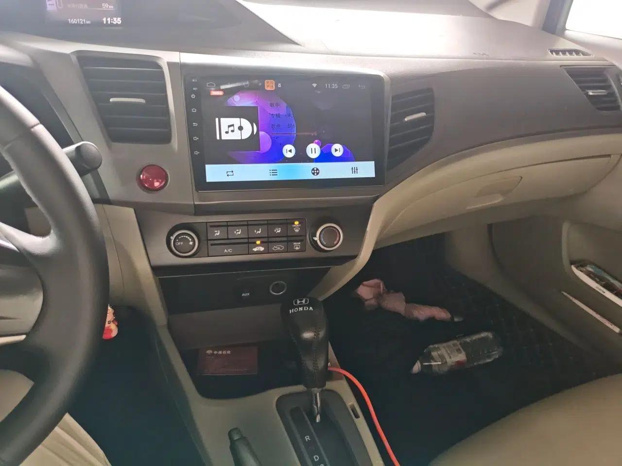 Honda Civic 2012 1.8L automatic comfort version — миниатюра 13