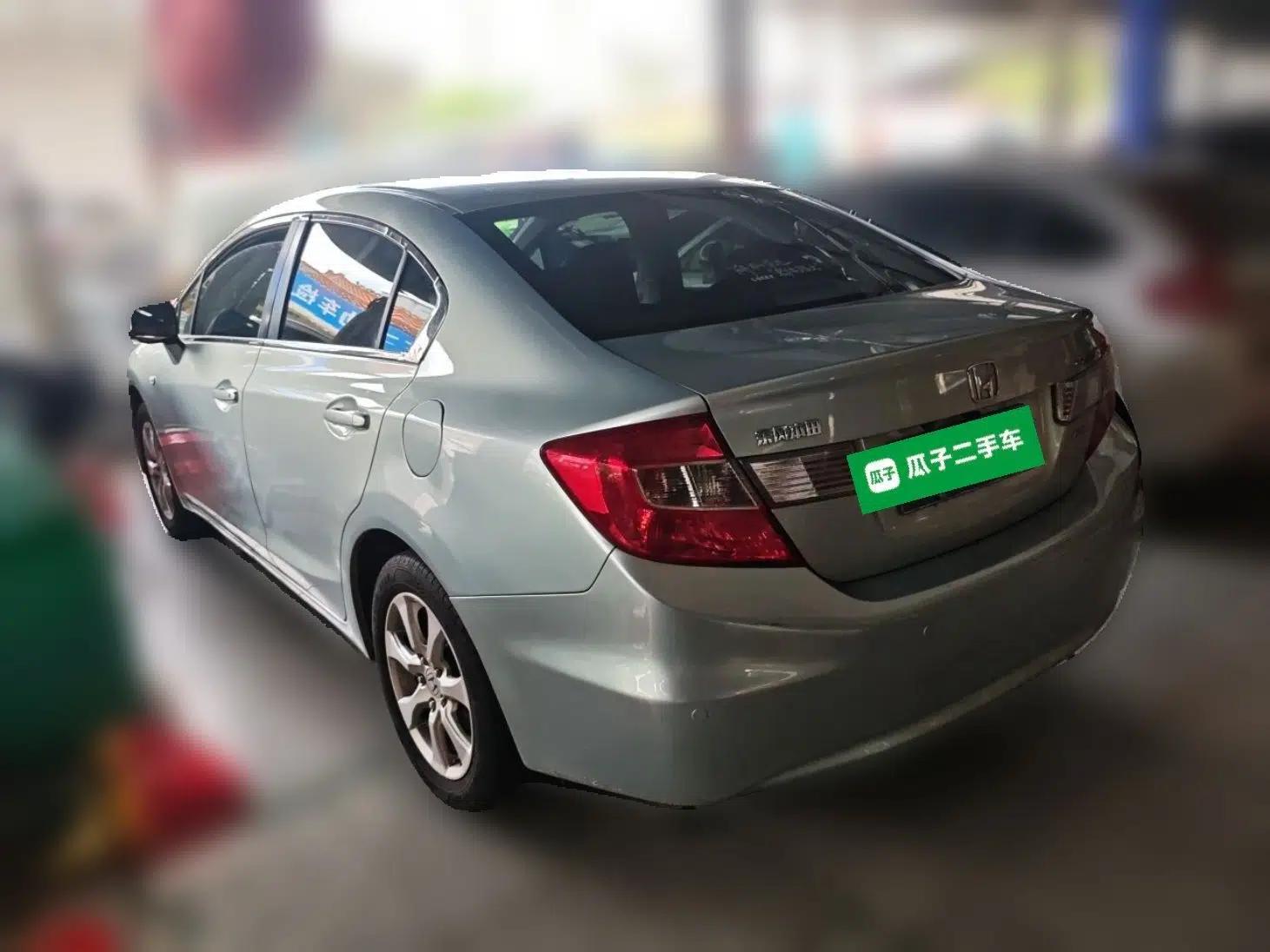 Honda Civic 2012 1.8L automatic comfort version — миниатюра 4