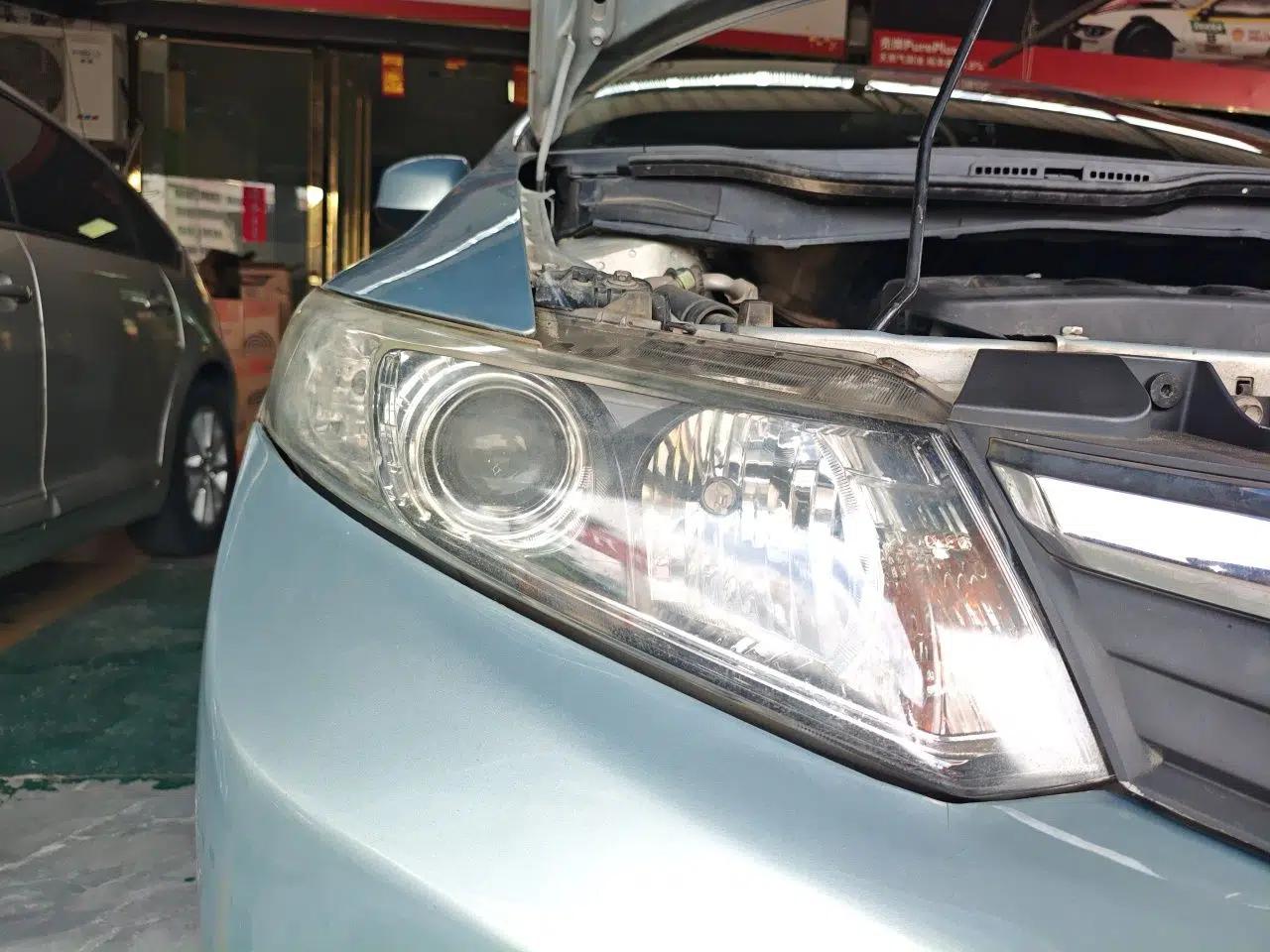 Honda Civic 2012 1.8L automatic comfort version — миниатюра 7