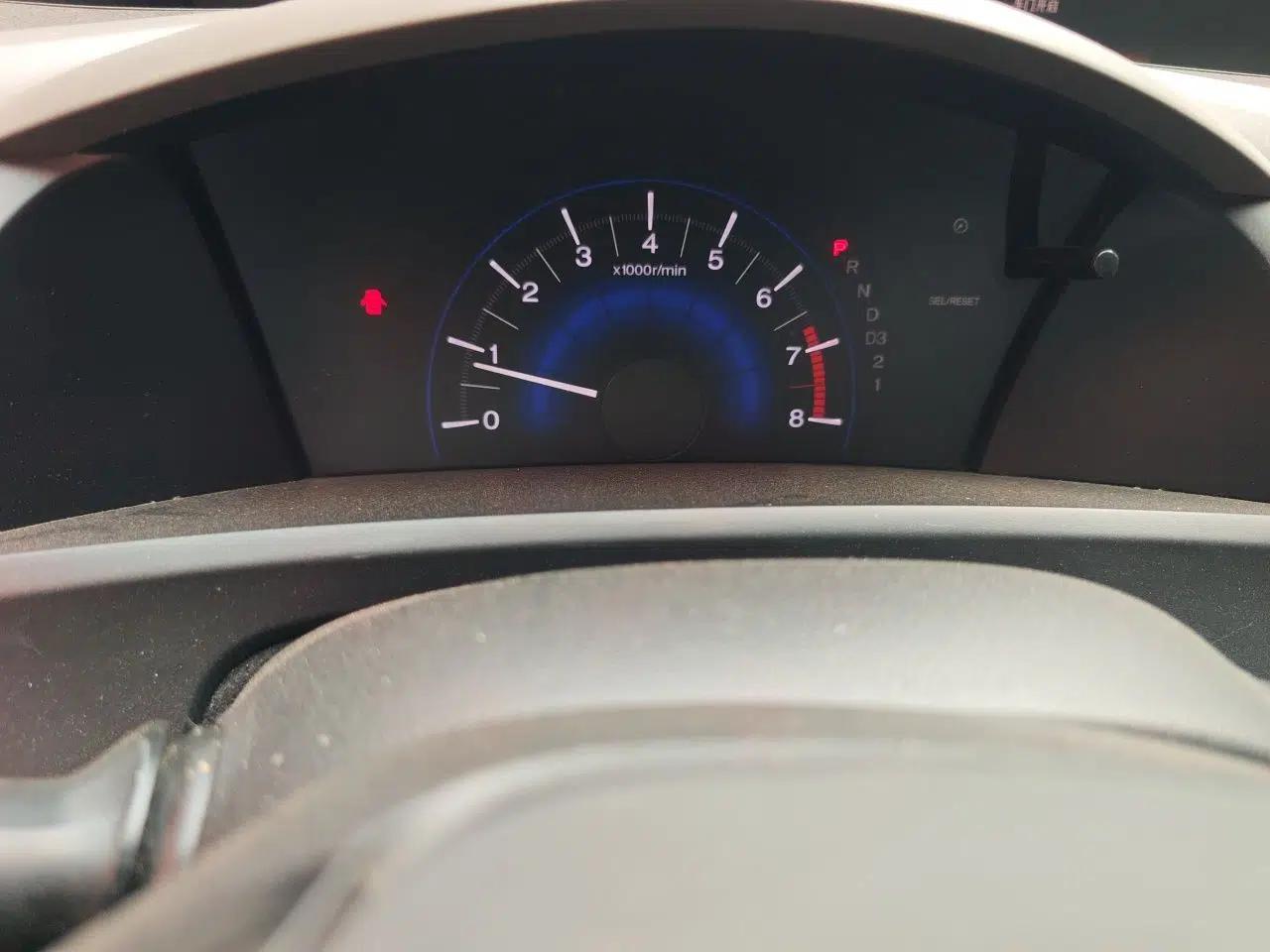 Honda Civic 2012 1.8L automatic comfort version — миниатюра 11