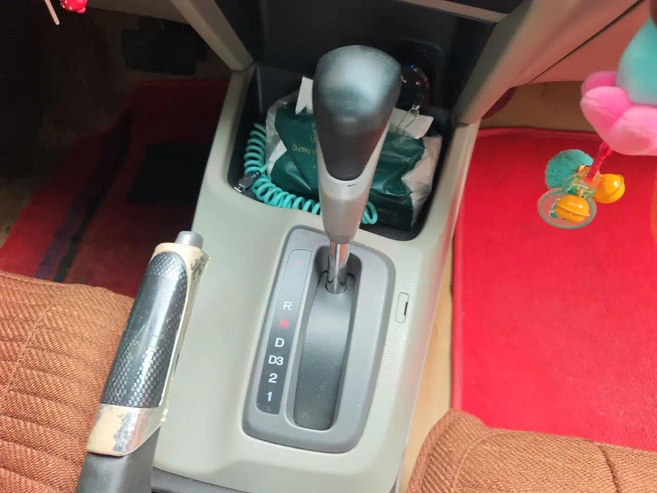 Honda Civic 2012 1.8L automatic comfort version — миниатюра 14